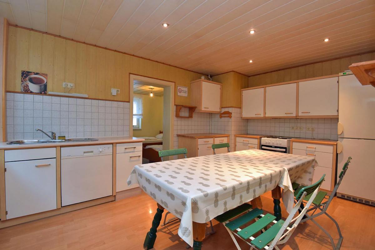 Monteurhaus-Arbeiterunterkunft Haus Markus Suhl Bagian luar foto