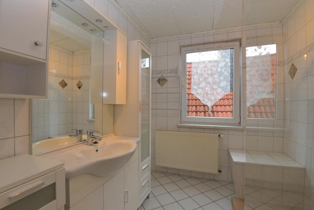 Monteurhaus-Arbeiterunterkunft Haus Markus Suhl Bagian luar foto
